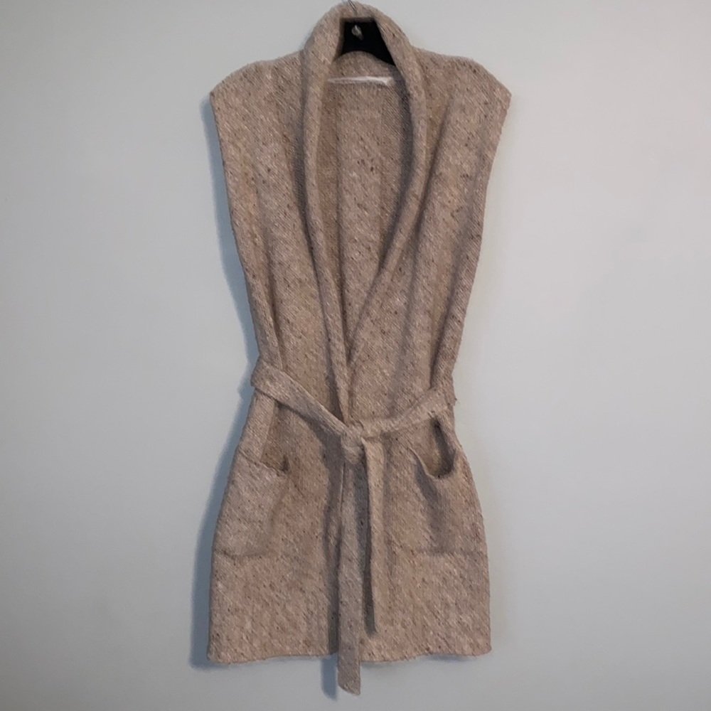 Athleta sleeveless cardigan. Tunic length. Small. Wool blend